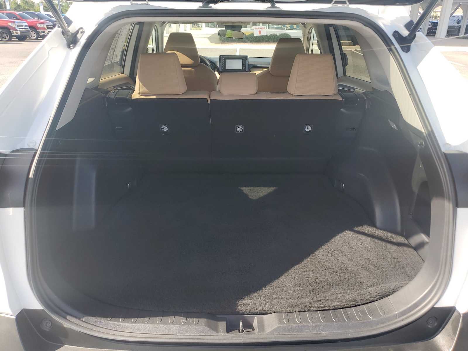 Used 2019 Super White White Toyota LE image 5
