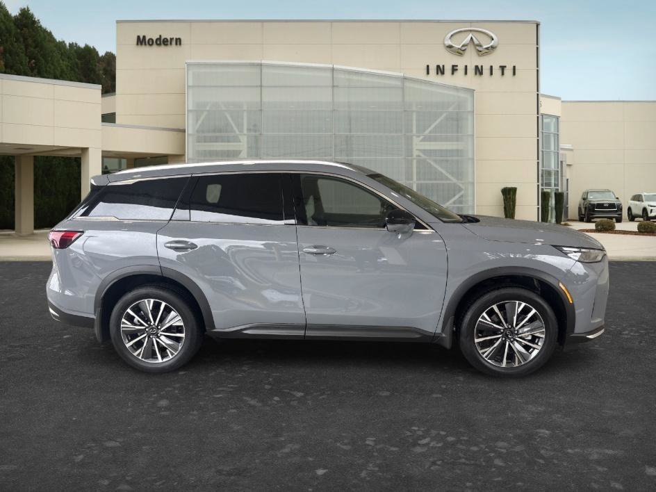 New 2027 HARBOR GRAY INFINITI LUXE image 4