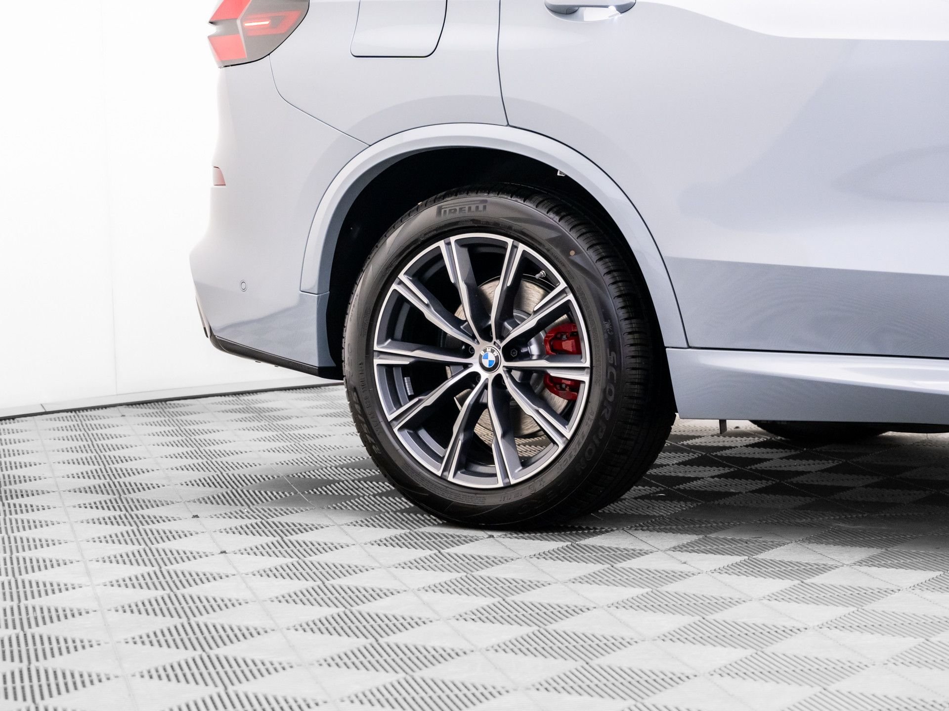 New 2026 Brooklyn Grey Metallic BMW xDrive40i image 39
