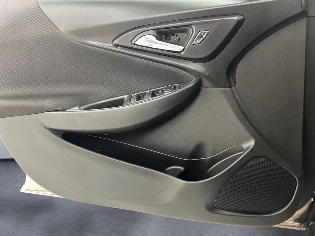 Used 2023 Gray Chevrolet LT image 12