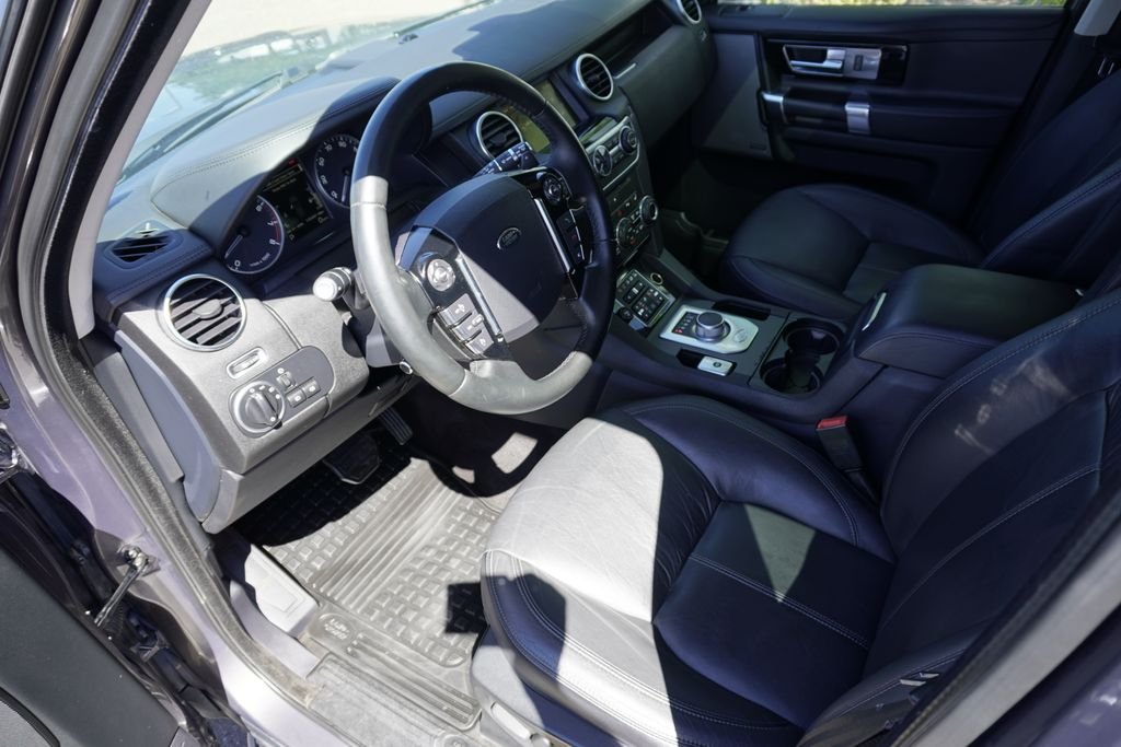 Used 2016 Gray Land Rover HSE image 18