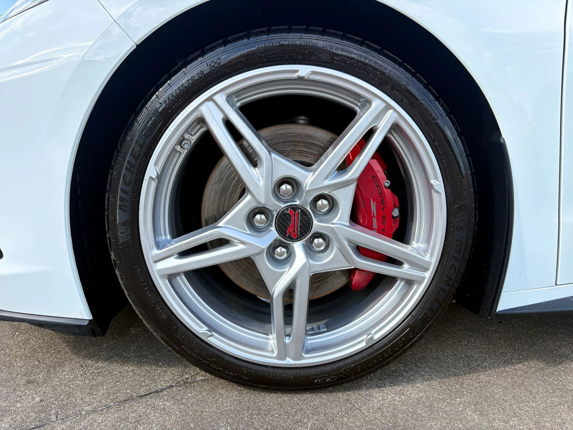 Used 2023 White Chevrolet Stingray image 32