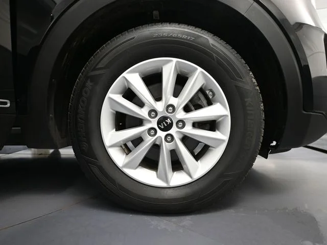 2019 Kia Sorento LX - Photo 14