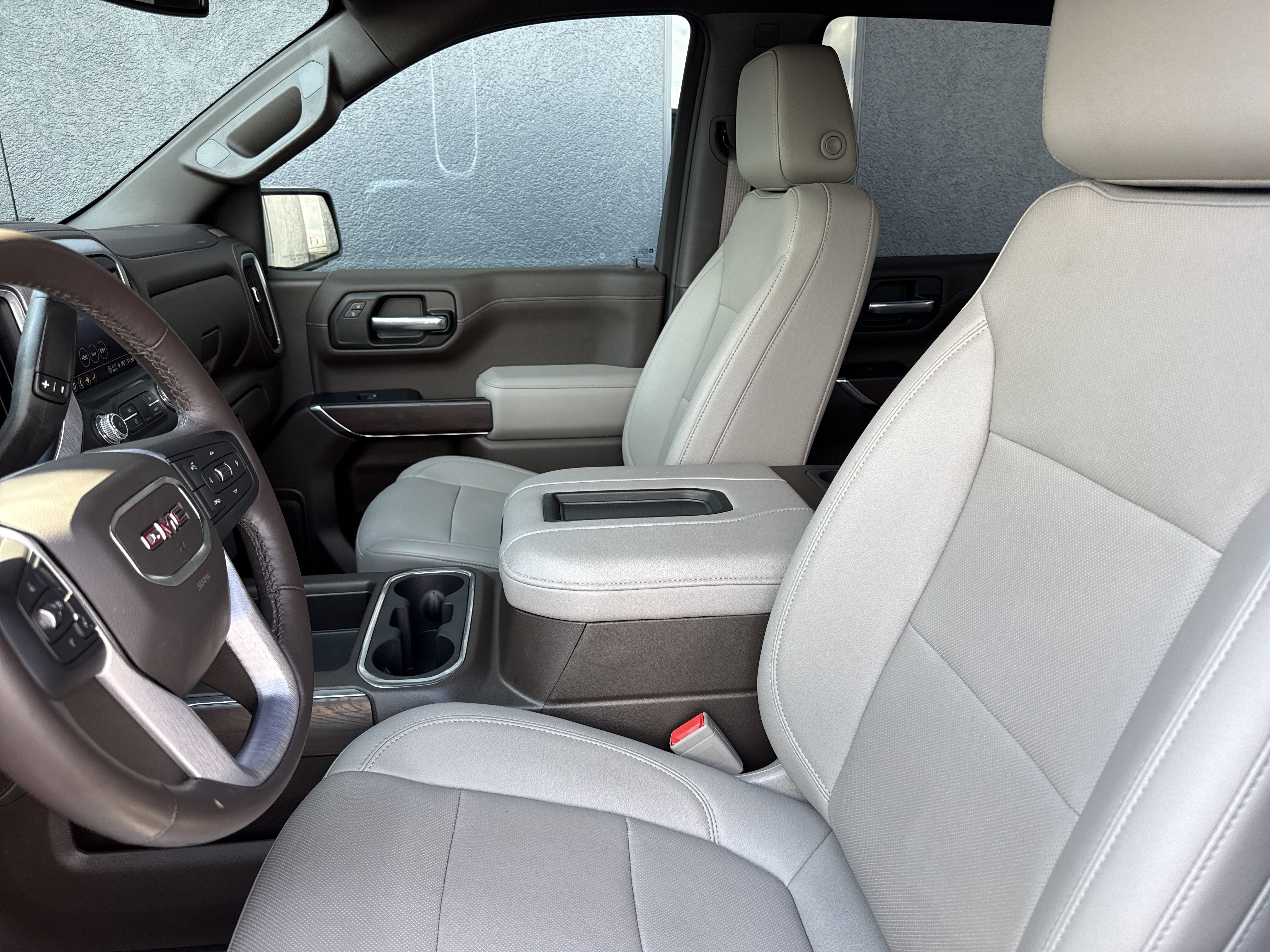 Used 2022 Dark Sky Metallic GMC SLT 4WD image 5