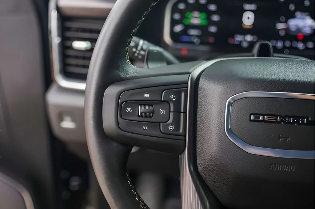 Used 2026 Onyx Black GMC Denali Ultimate image 17
