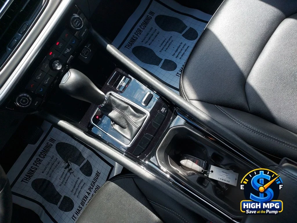 Used 2025 Silver Jeep Limited image 14