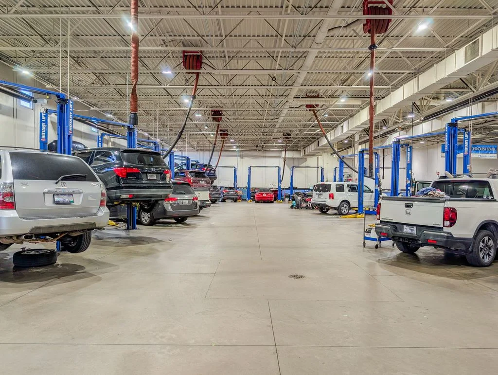 Used 2021 Triple Nickel Clearcoat Dodge SXT image 13