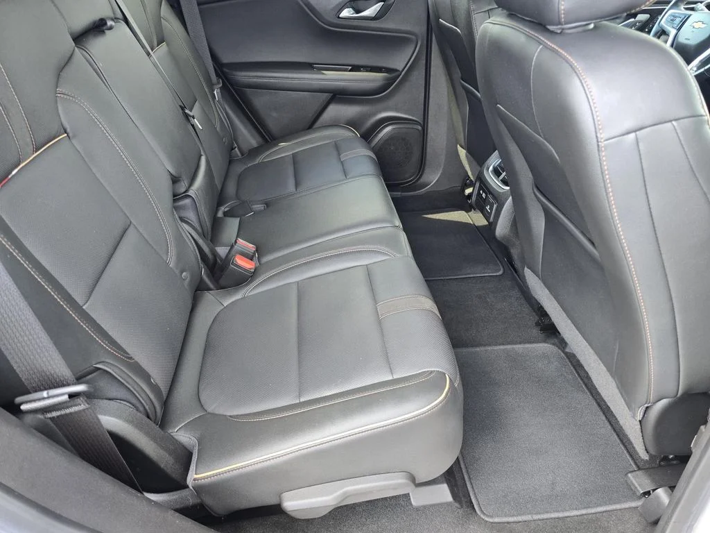 Used 2021 SILVER ICE METALLIC Chevrolet Premier image 19