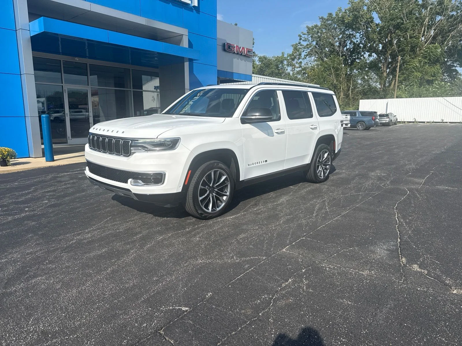 Used 2023 White Jeep Series III image 2