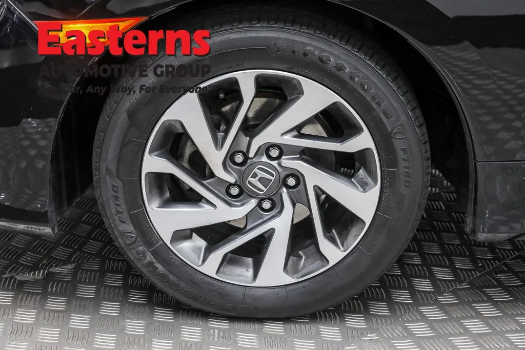 Used 2018 Black Honda EX image 27