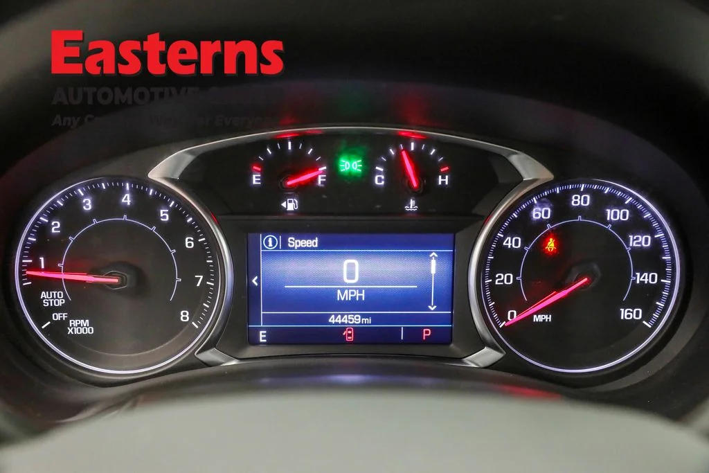 Used 2023 White GMC SLE image 17