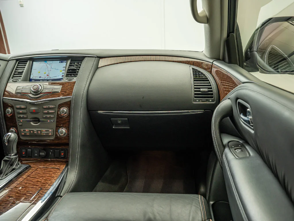 Used 2020 Brilliant Silver Metallic Nissan SL image 48