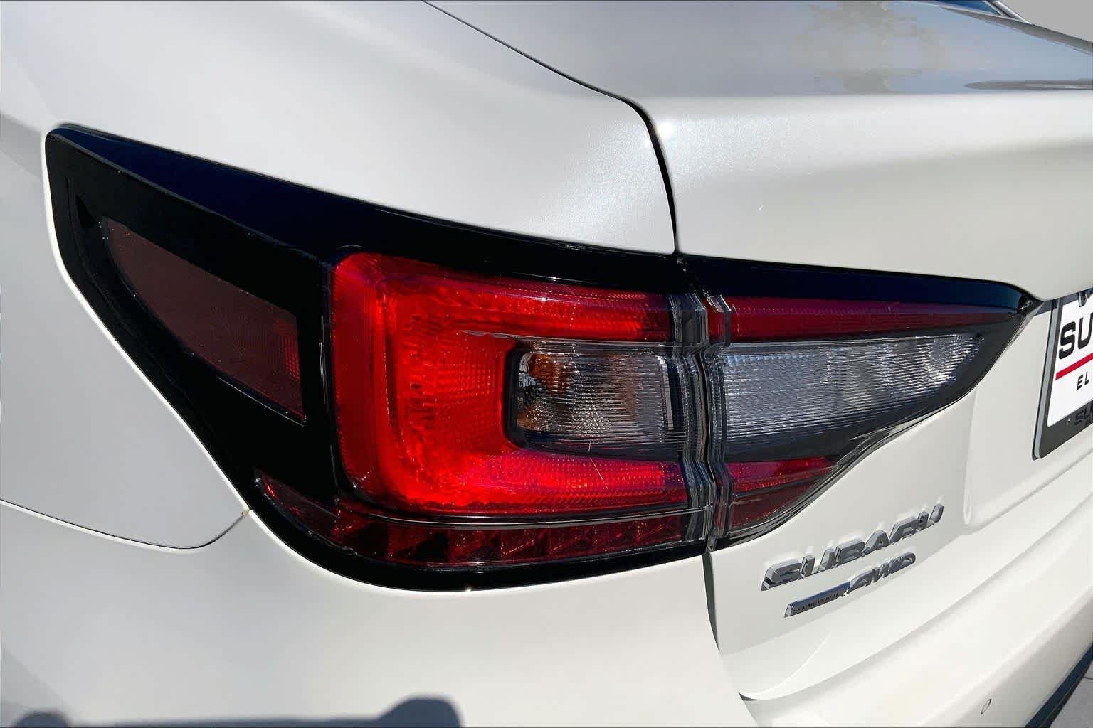 Used 2025 Crystal White Pearl Subaru Limited image 26