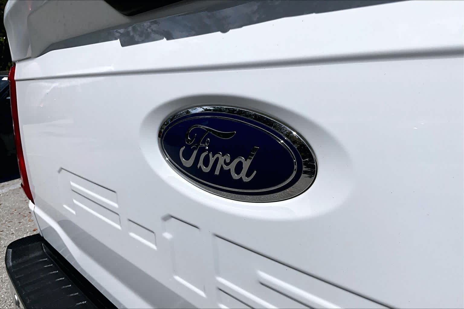 Used 2023 Oxford White Ford XL image 85