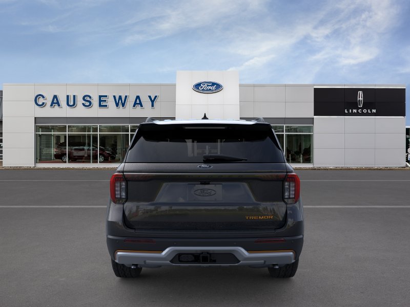 New 2026 Agate Black Metallic Ford Tremor® image 5