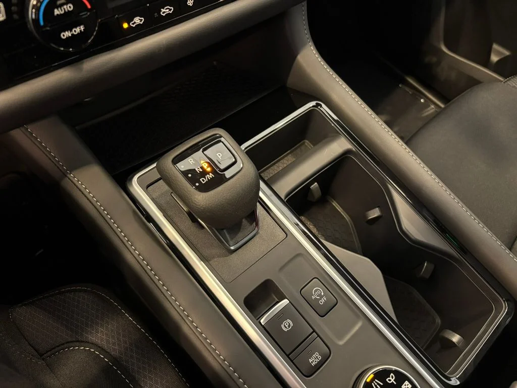 New 2026 Super Black Nissan SV image 23