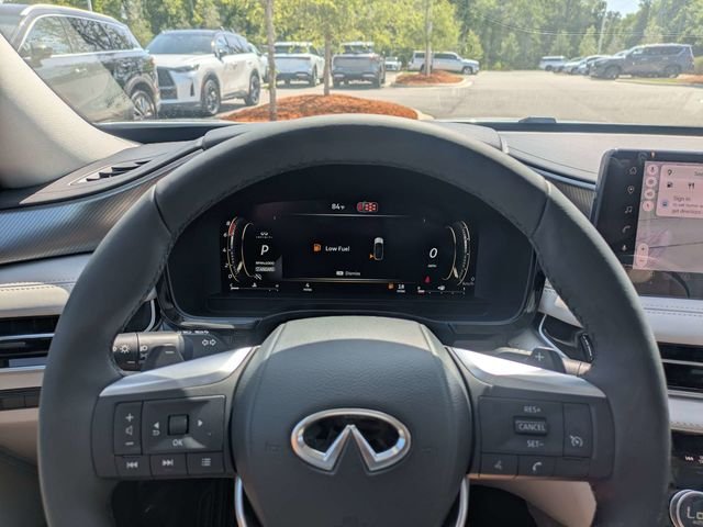 New 2027 RADIANT WHITE INFINITI Pure FWD image 31