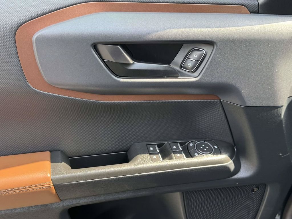 Used 2022 Blue Ford Outer Banks image 19