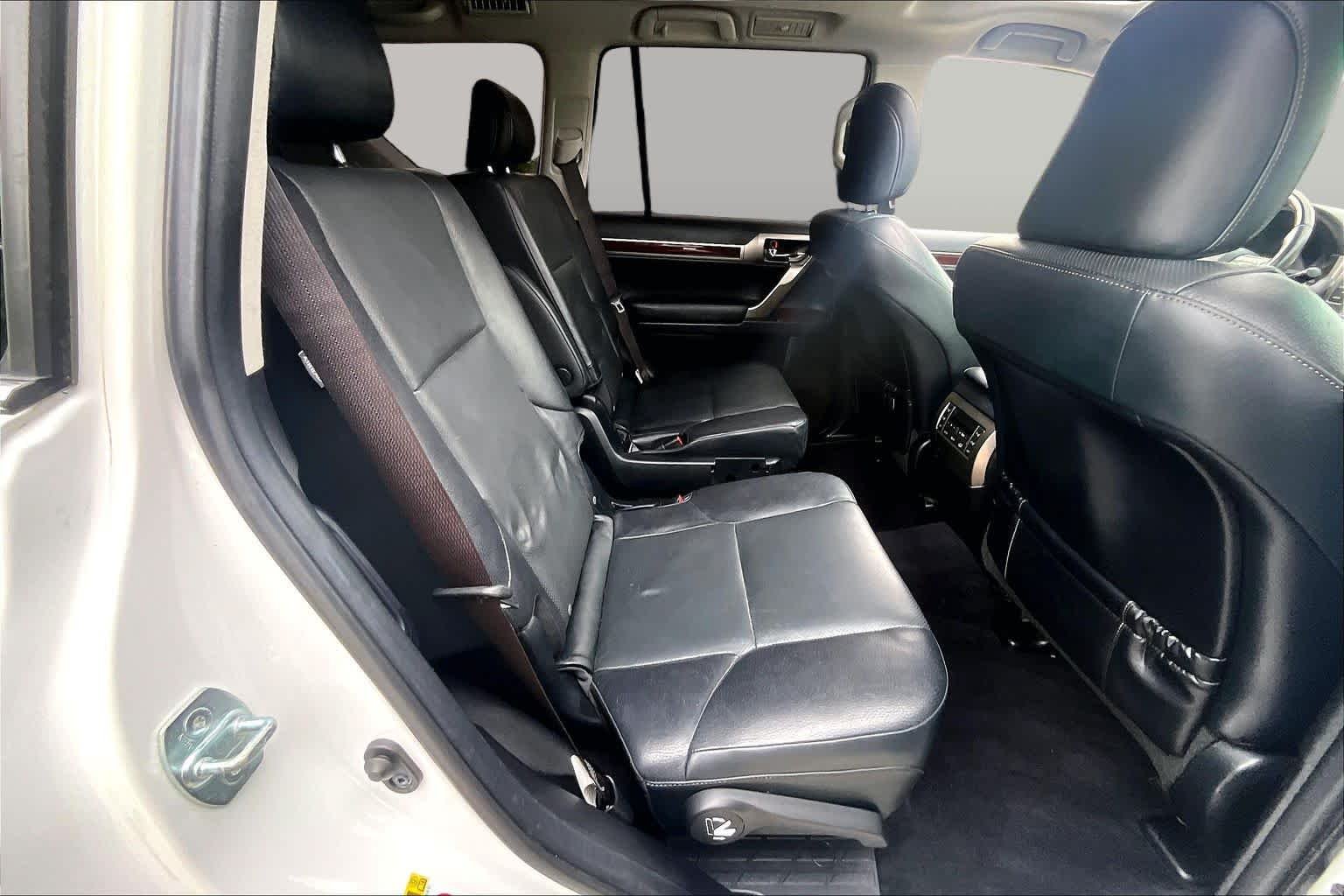 Used 2019 Starfire Pearl Lexus Premium image 21
