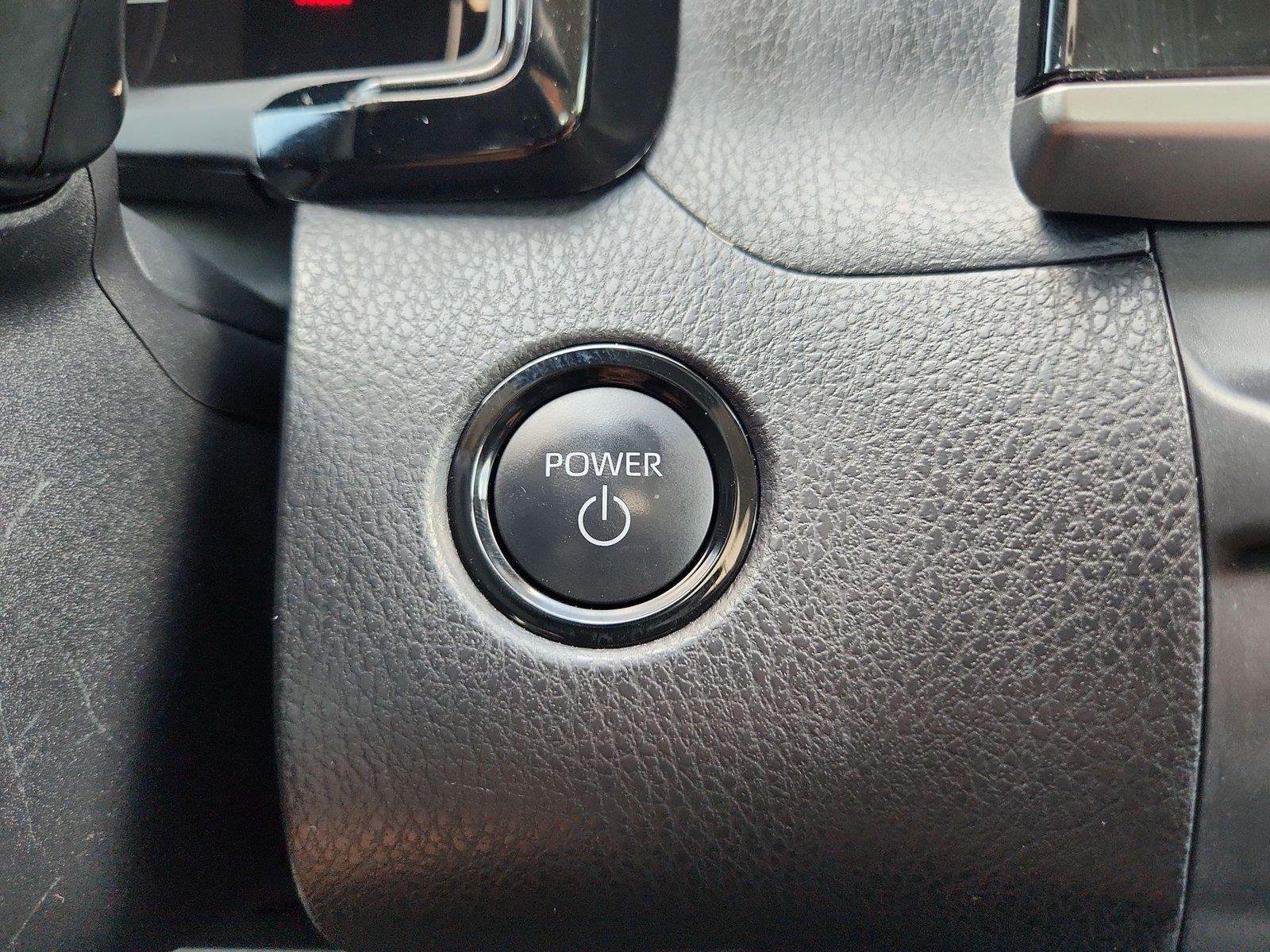 2025 Toyota Camry photo 17 of 34
