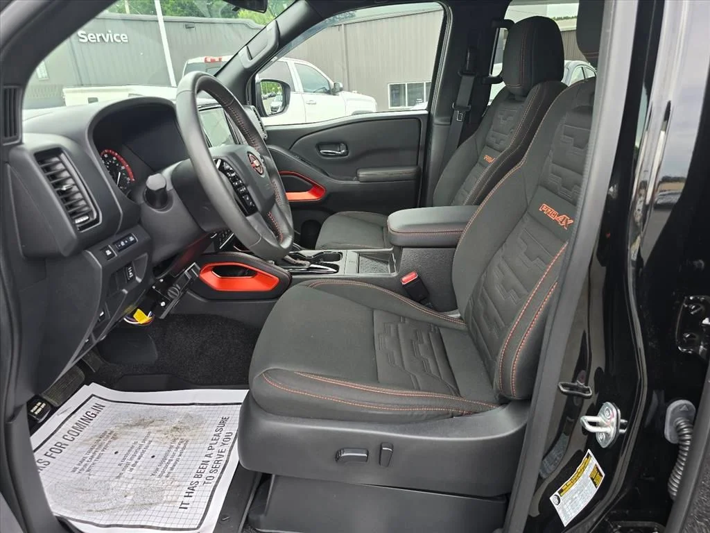 Used 2023 Black Nissan PRO-4X image 11