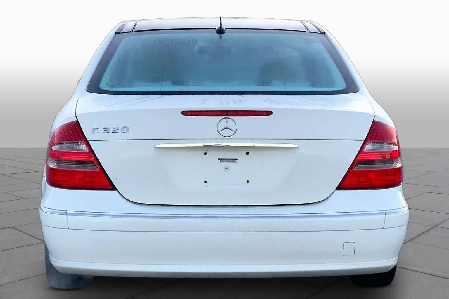 Used 2004  Mercedes-Benz 3.2L image 4