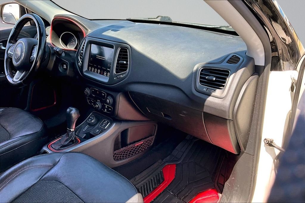 Used 2020 White Jeep Trailhawk image 14