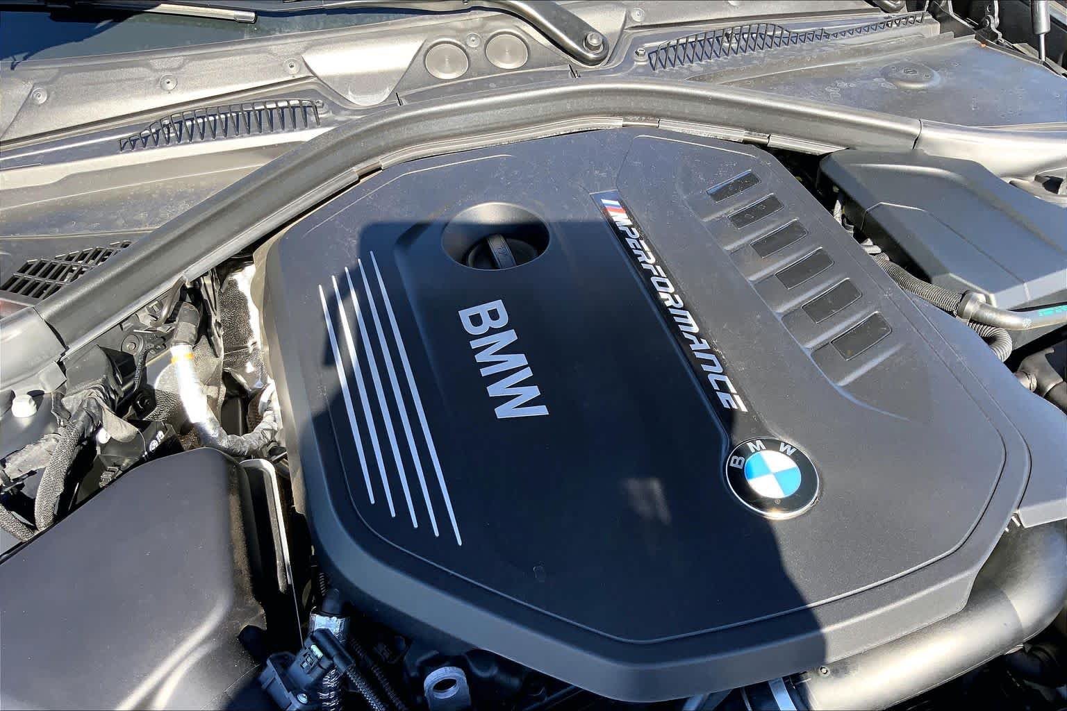 Used 2020 Black Sapphire Metallic BMW M240i xDrive image 18