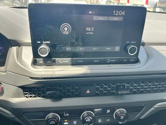Used 2024  Honda LX image 12