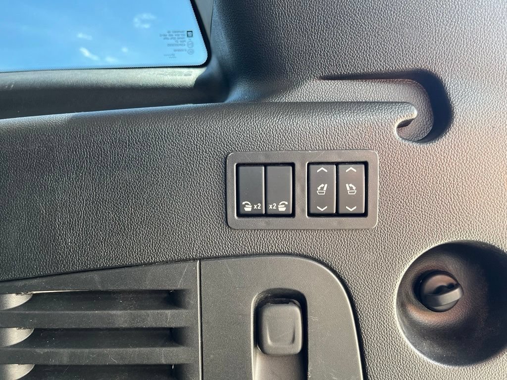 Used 2018 Onyx Black GMC Denali image 15