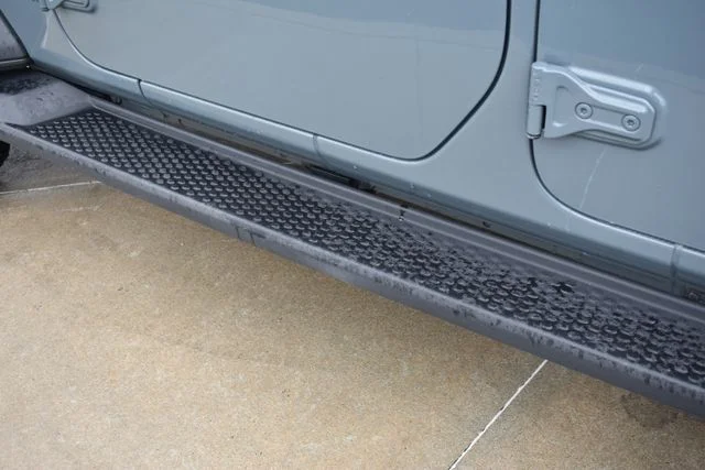 Used 2024 Gray Jeep Rubicon image 9