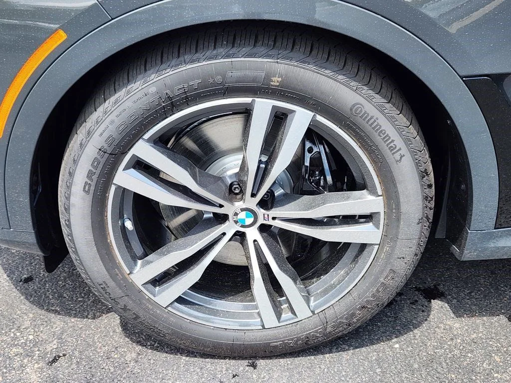 Used 2027 Dravit Grey Metallic BMW xDrive40i image 7