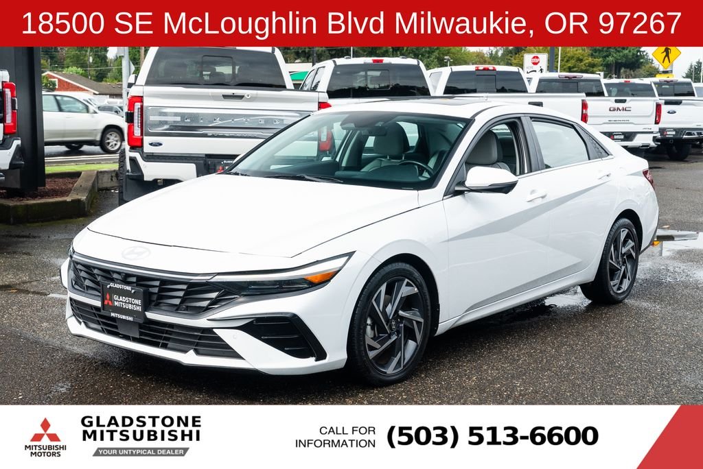 Used 2024 White Hyundai Limited image 4