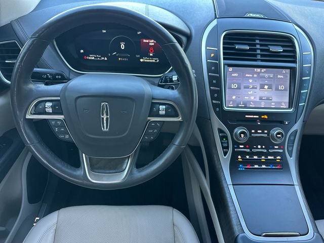 Used 2019 White Lincoln Reserve image 13