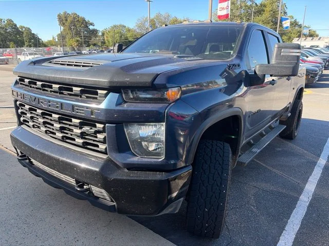 Used 2022 NORTHSKY BLUE METALLIC Chevrolet Custom image 2