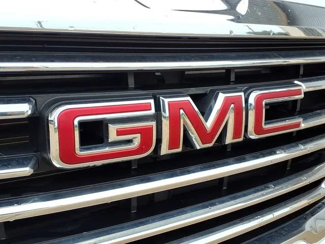 Used 2024 Summit White GMC SLT image 25