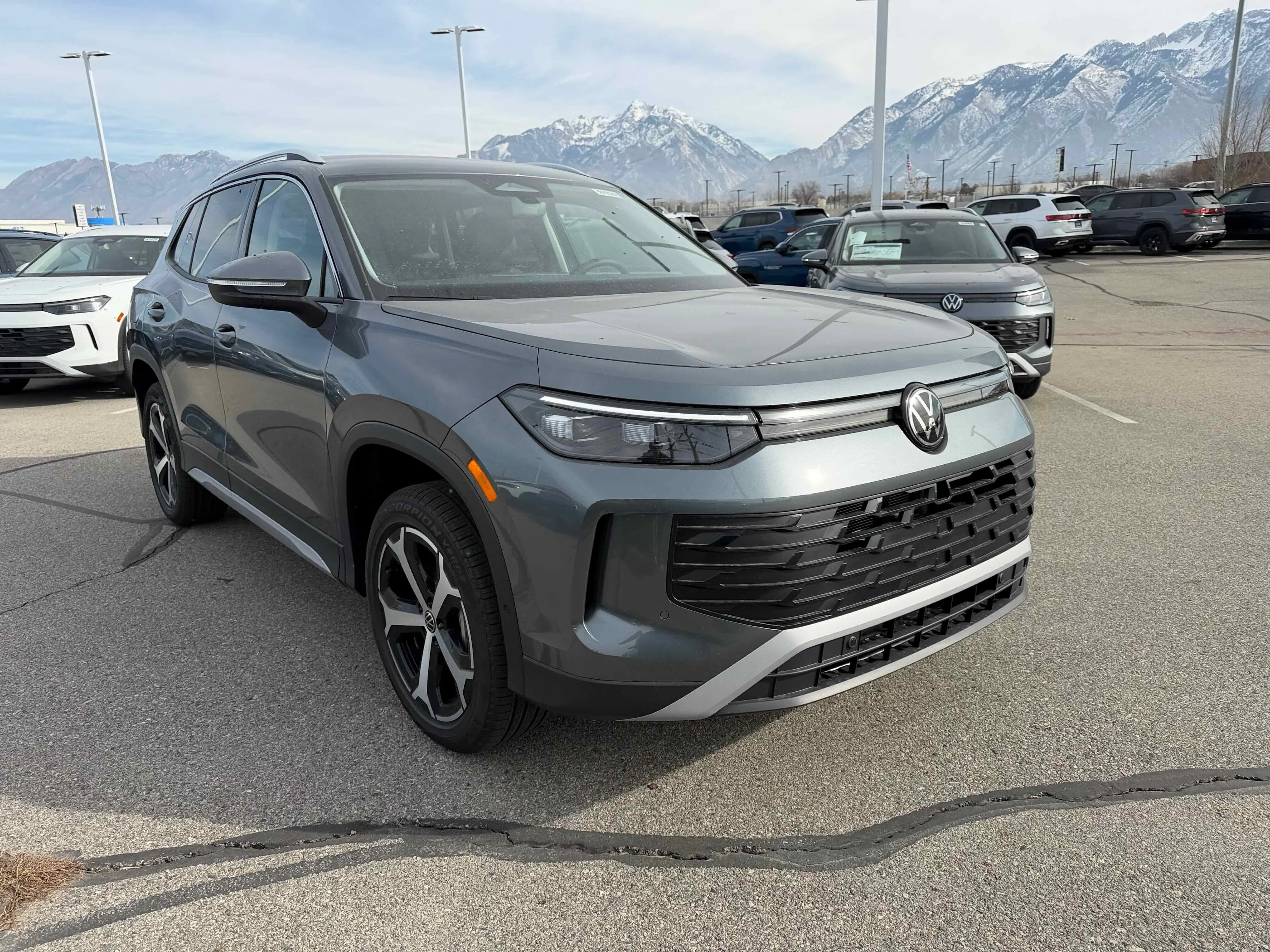 New 2026 Platinum Gray Volkswagen SE image 9