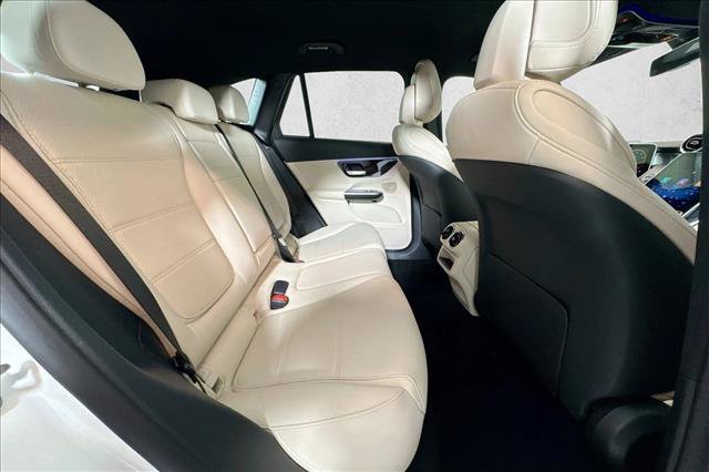 New 2026 Polar White Mercedes-Benz GLC 300 image 53