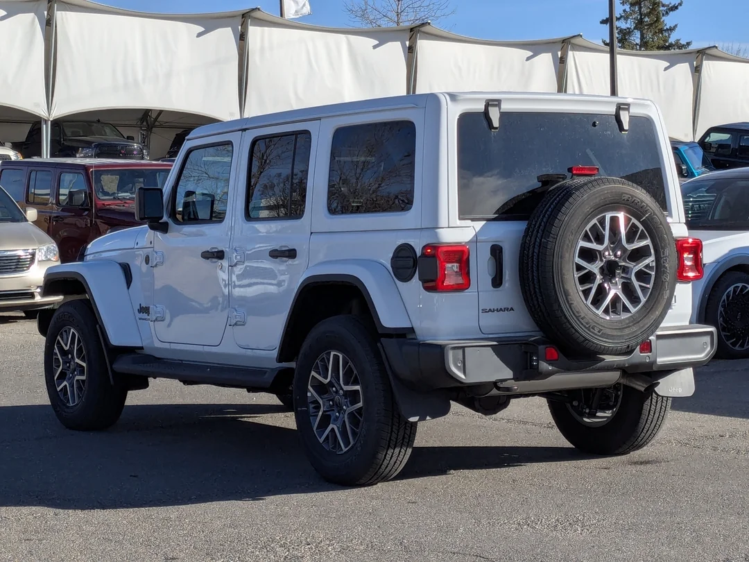 New 2026 White Jeep Sahara - - 4x4 - 12.3 inch display - Blind Spot Mon - Body Color 3 Piece HT - & More! image 6