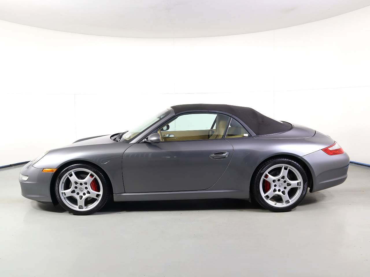 Used 2007 Grey Porsche Carrera S image 28