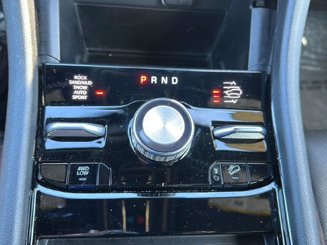 Used 2025  Jeep Summit image 27