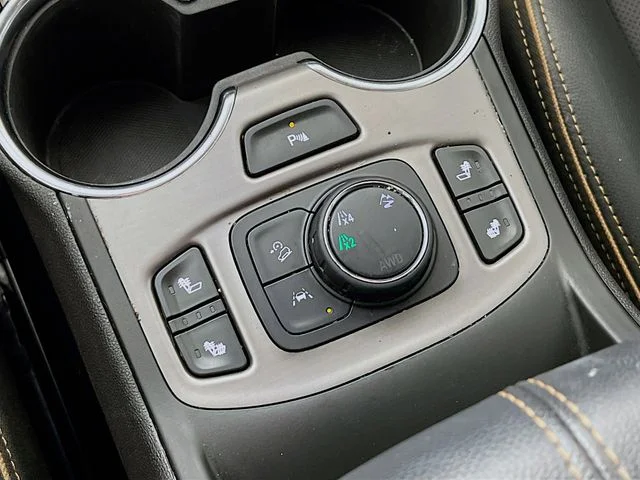 Used 2023 Beige GMC AT4 image 22