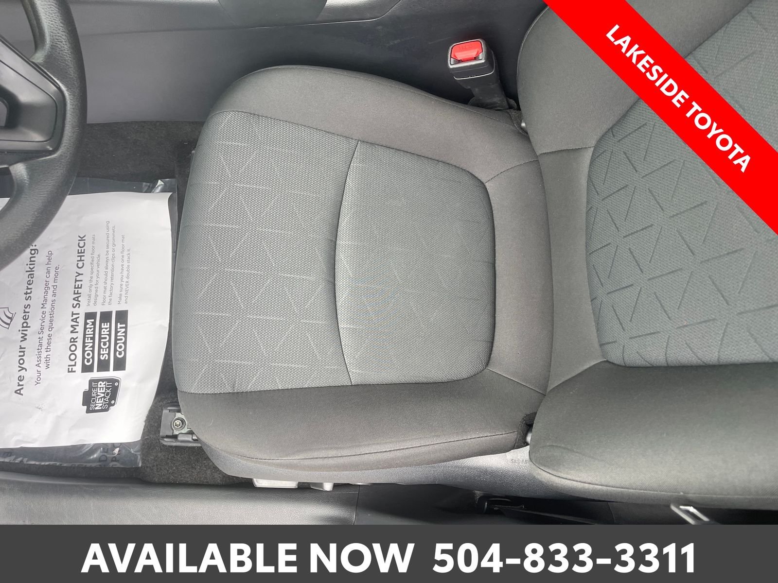 2024 Toyota RAV4 XLE - Photo 28
