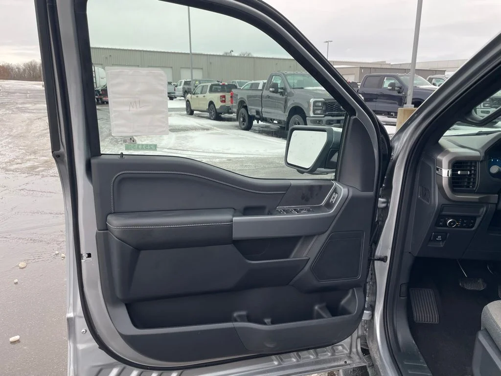 2025 Ford F-150 XLT - Photo 24