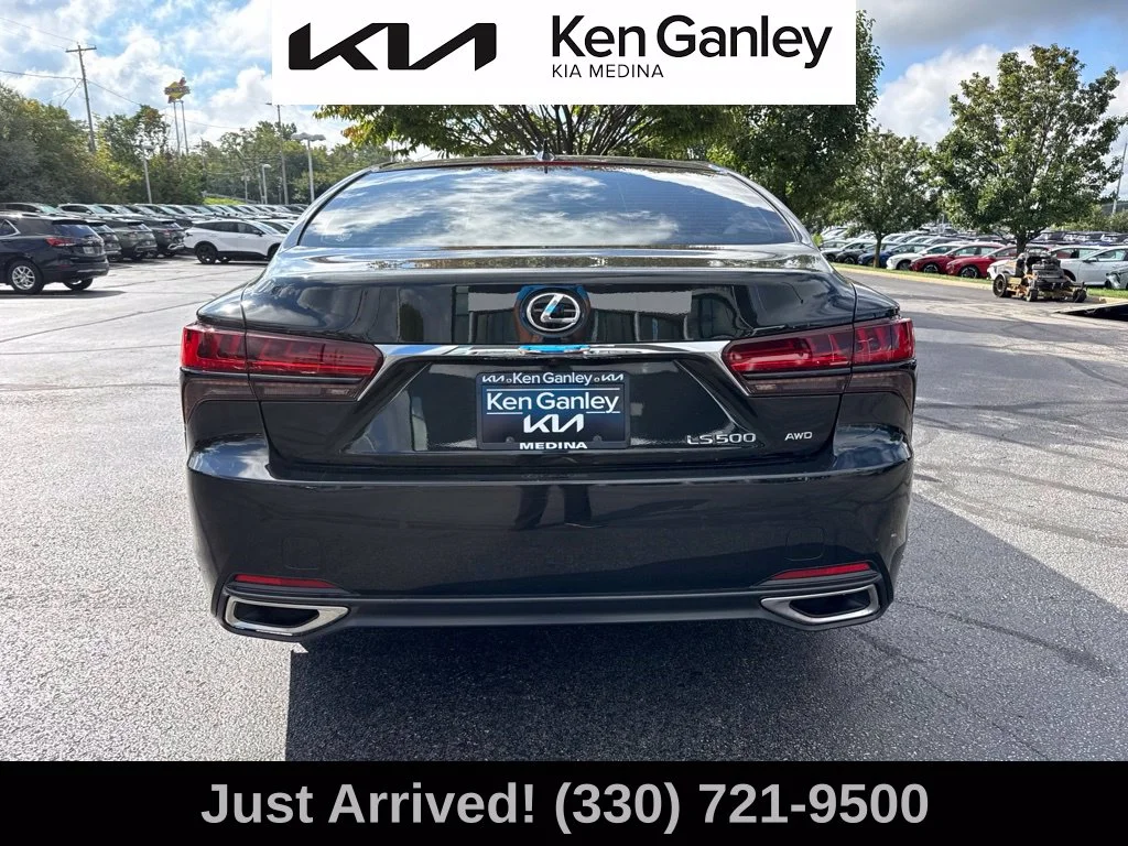 Used 2021 Black Lexus 500 Base image 4