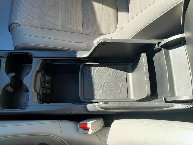 Used 2019  Honda EX-L image 29