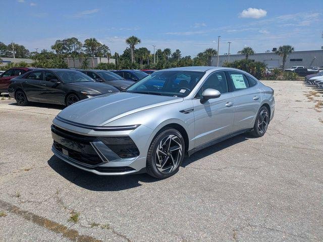 New 2026 Silver Hyundai SEL Sport image 7