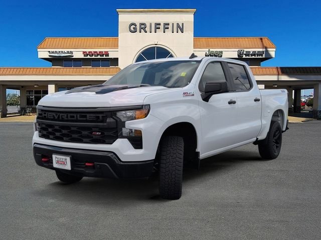 Used 2022 White Chevrolet Custom Trail Boss image 11