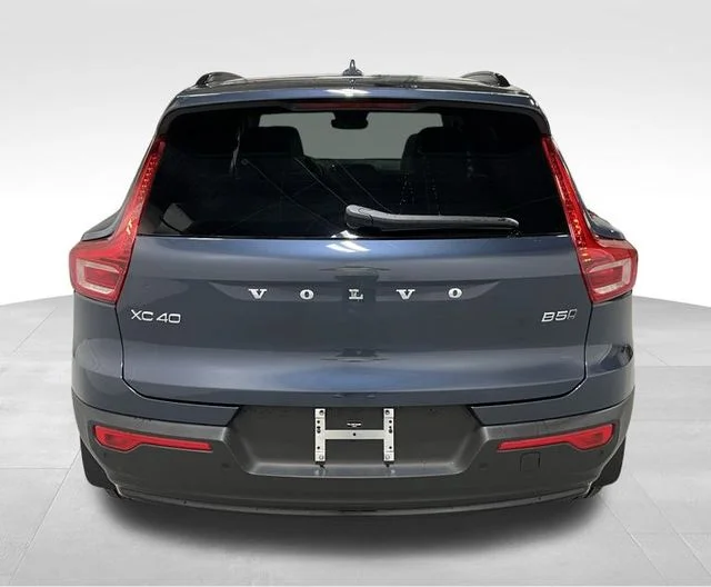 2026 Volvo XC40 Ultra - Photo 8