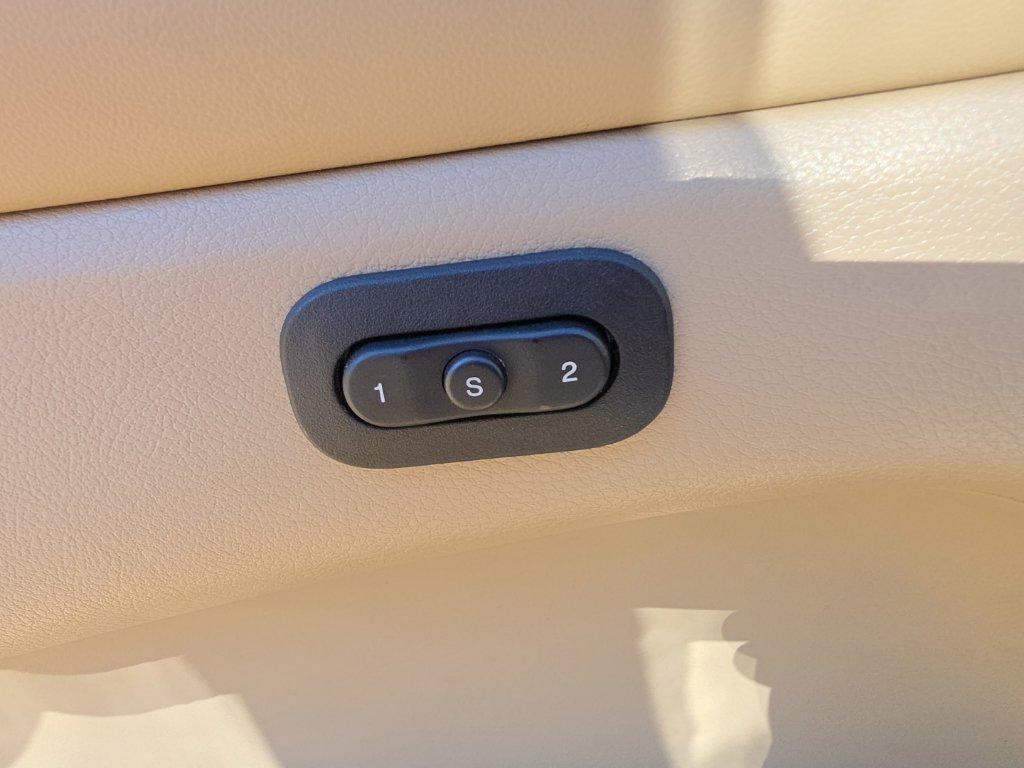 Used 2021 White Jeep Limited image 12